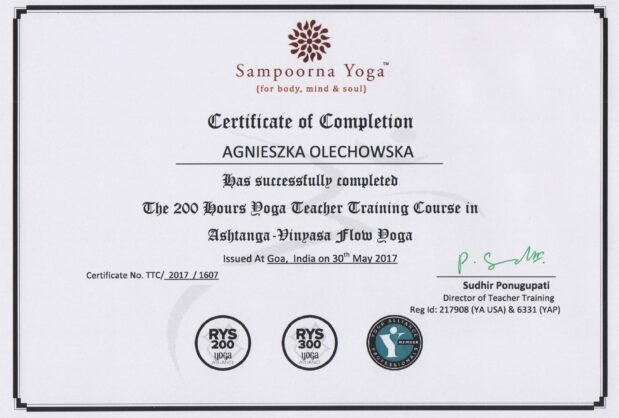 Certyfikat Sampoorna Yoga TTC 200H Ashtanga-Vinyasa Flow dla Agnieszki Olechowskiej. Kwalifikacje instruktorów JoyFlowYoga Rzeszów.